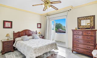 Amplia casa adosada en venta en una encantadora urbanización cerrada en la Milla de Oro de Marbella 789942 