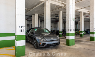 Amplia casa adosada, renovada de forma moderna, en venta en el corazón del valle del golf de Nueva Andalucía, Marbella 789976 