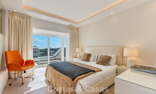 Amplia casa adosada, renovada de forma moderna, en venta en el corazón del valle del golf de Nueva Andalucía, Marbella 789992 