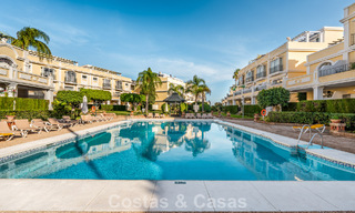 Viviendas de lujo en venta a un paso de todos los servicios en el Valle del Golf de Nueva Andalucía, Marbella 808489 