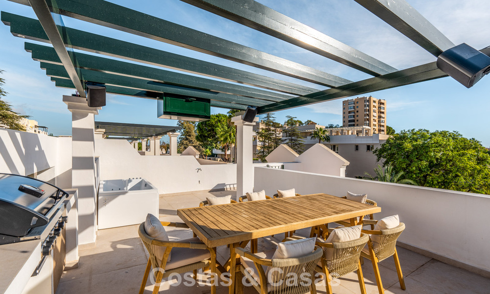 Viviendas de lujo en venta a un paso de todos los servicios en el Valle del Golf de Nueva Andalucía, Marbella 808494