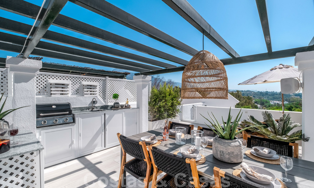 Viviendas de lujo en venta a un paso de todos los servicios en el Valle del Golf de Nueva Andalucía, Marbella 808510