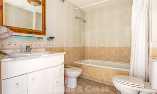 Amplio ático dúplex en primera línea de golf en venta cerca de todos los servicios en Guadalmina Alta y San Pedro, Marbella 790014 