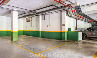 Amplio ático dúplex en primera línea de golf en venta cerca de todos los servicios en Guadalmina Alta y San Pedro, Marbella 790021 