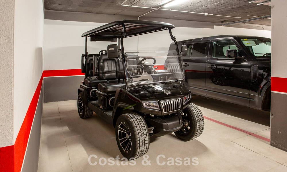 Elegante apartamento de 3 dormitorios en venta con vistas panorámicas al mar en un resort cerrado en Benahavis - Marbella 790132