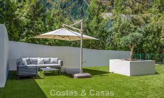 Elegante apartamento de 3 dormitorios en venta con vistas panorámicas al mar en un resort cerrado en Benahavis - Marbella 790142 