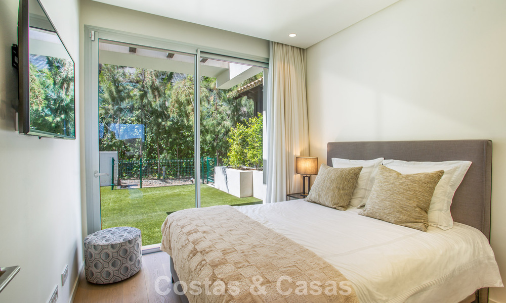 Elegante apartamento de 3 dormitorios en venta con vistas panorámicas al mar en un resort cerrado en Benahavis - Marbella 790144