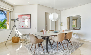 Ático modernizado y listo para entrar a vivir en venta en un complejo de lujo en la Milla de Oro de Marbella 790126 