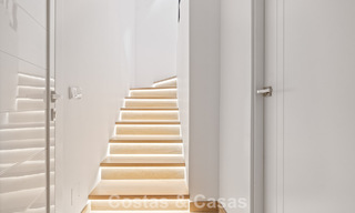 Encantadora adosada con interior contemporáneo en venta, a poca distancia de la playa y del centro de San Pedro, Marbella 790072 