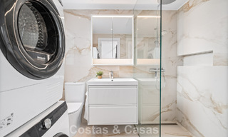 Encantadora adosada con interior contemporáneo en venta, a poca distancia de la playa y del centro de San Pedro, Marbella 790073 