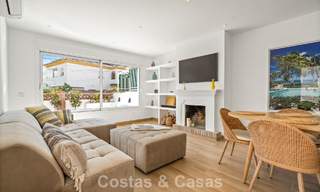 Encantadora adosada con interior contemporáneo en venta, a poca distancia de la playa y del centro de San Pedro, Marbella 790081 