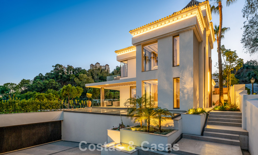 Impresionante villa de lujo con vistas al golf y al mar en venta en La Quinta, Benahavís - Marbella 790180