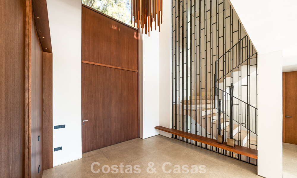 Impresionante villa de lujo con vistas al golf y al mar en venta en La Quinta, Benahavís - Marbella 790191