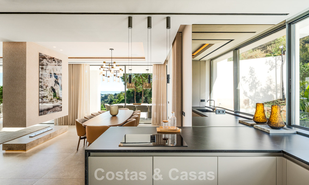 Impresionante villa de lujo con vistas al golf y al mar en venta en La Quinta, Benahavís - Marbella 790193