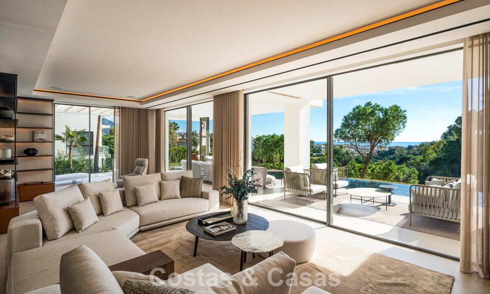 Impresionante villa de lujo con vistas al golf y al mar en venta en La Quinta, Benahavís - Marbella 790196