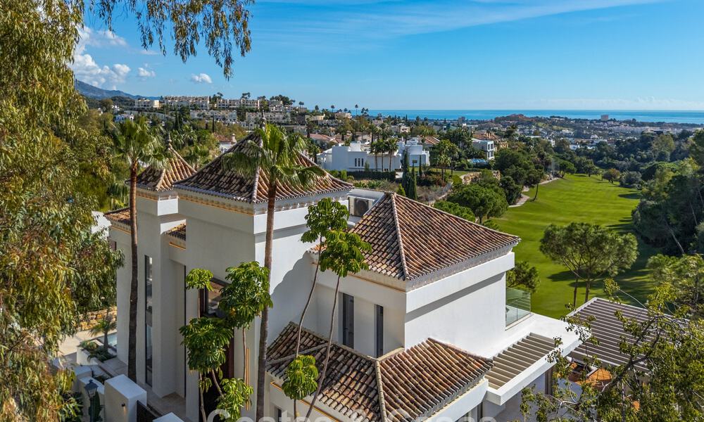 Impresionante villa de lujo con vistas al golf y al mar en venta en La Quinta, Benahavís - Marbella 790197