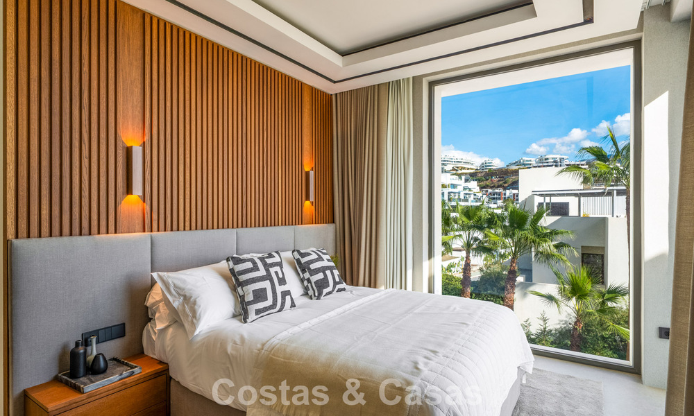 Impresionante villa de lujo con vistas al golf y al mar en venta en La Quinta, Benahavís - Marbella 790202