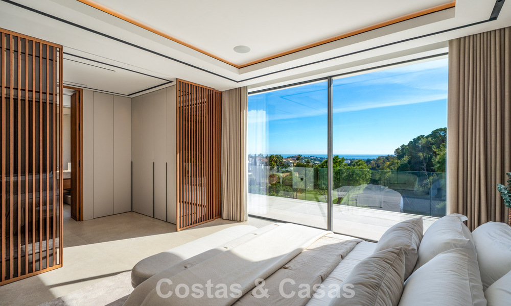 Impresionante villa de lujo con vistas al golf y al mar en venta en La Quinta, Benahavís - Marbella 790203