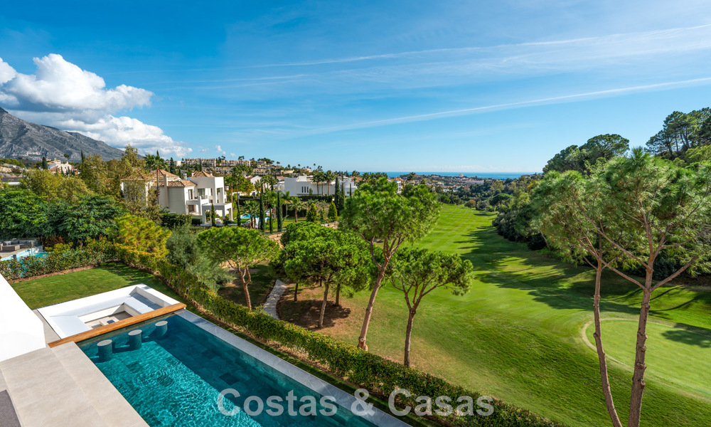 Impresionante villa de lujo con vistas al golf y al mar en venta en La Quinta, Benahavís - Marbella 790208