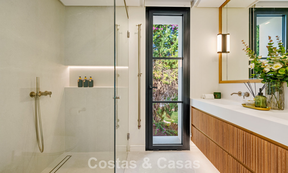 Villa de lujo renovada de primera clase en venta, situada en una comunidad preferida en La Quinta, Marbella - Benahavís 790234