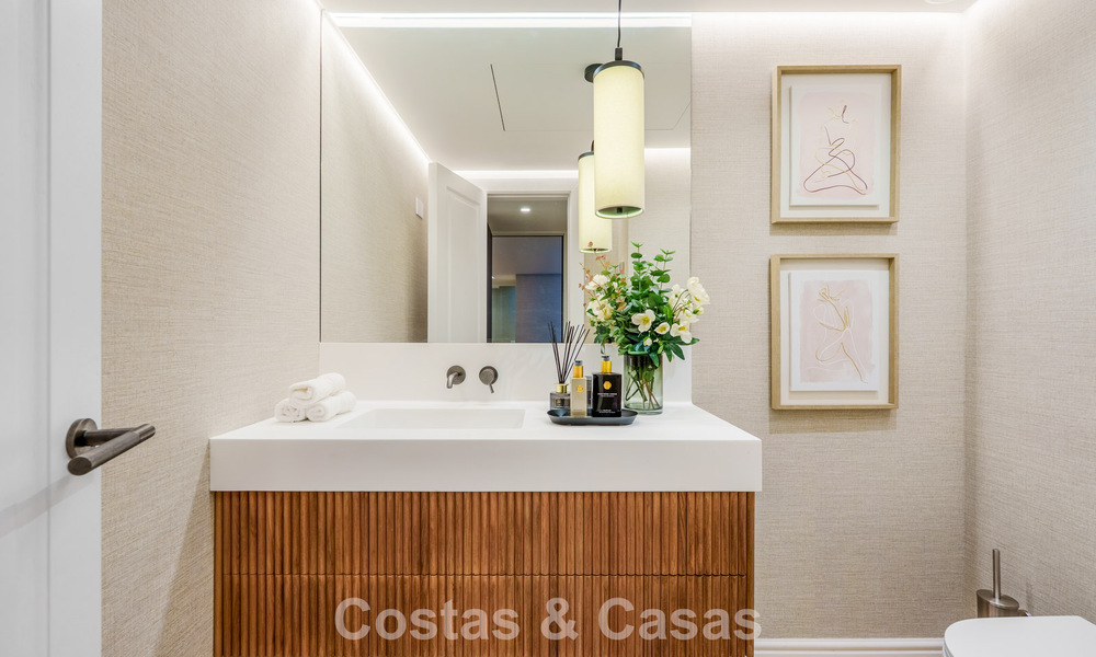 Villa de lujo renovada de primera clase en venta, situada en una comunidad preferida en La Quinta, Marbella - Benahavís 790255