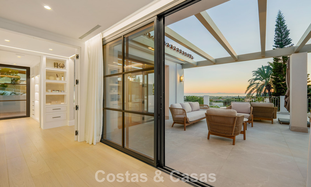 Villa de lujo renovada de primera clase en venta, situada en una comunidad preferida en La Quinta, Marbella - Benahavís 790267