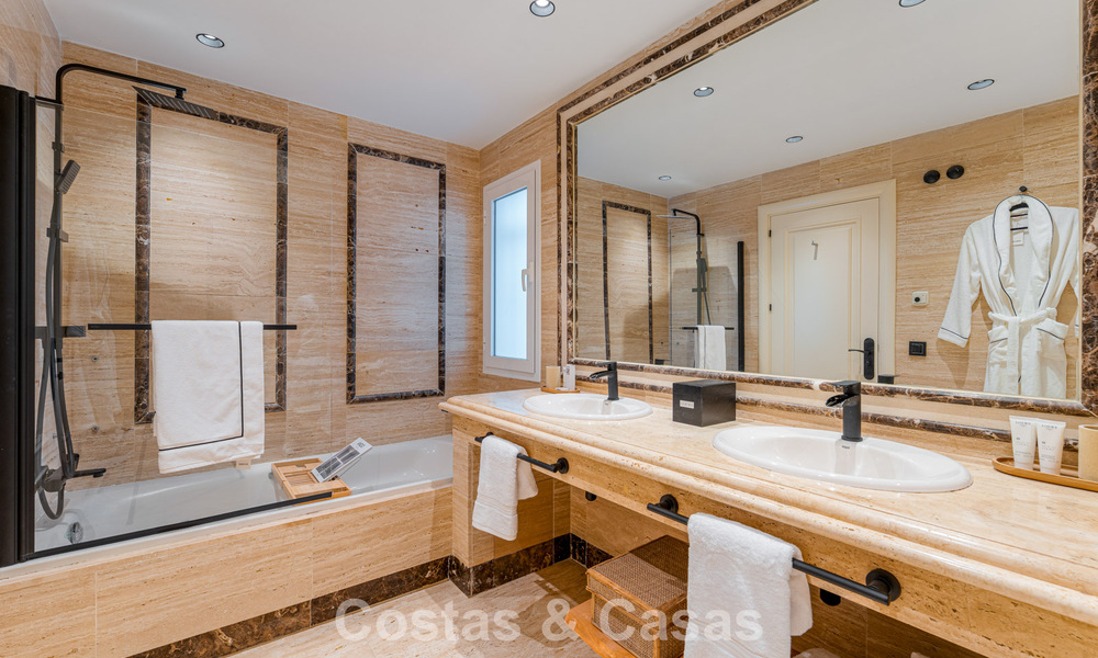 Apartamento modernamente renovado en venta en un magnífico complejo de Sierra Blanca en la Milla de Oro de Marbella 790299