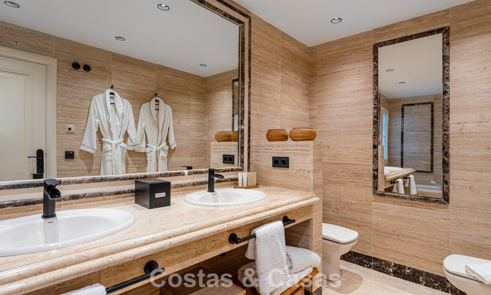 Apartamento modernamente renovado en venta en un magnífico complejo de Sierra Blanca en la Milla de Oro de Marbella 790300