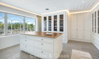 Villa de lujo mediterránea de arquitectura clásica en venta con vistas al mar en el Marbella Club Resort en Benahavís 790350 