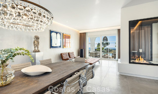 Villa de lujo mediterránea de arquitectura clásica en venta con vistas al mar en el Marbella Club Resort en Benahavís 790360 