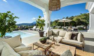 Villa de lujo mediterránea de arquitectura clásica en venta con vistas al mar en el Marbella Club Resort en Benahavís 790368 