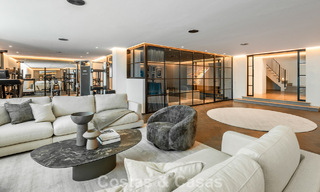 Villa de lujo mediterránea de arquitectura clásica en venta con vistas al mar en el Marbella Club Resort en Benahavís 790372 