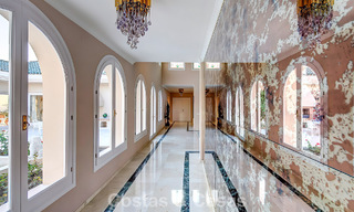 Majestuosa villa con arquitectura clásica en venta en la zona este de Marbella 790451 