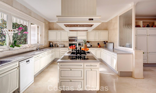 Majestuosa villa con arquitectura clásica en venta en la zona este de Marbella 790456 