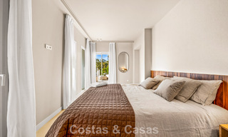 Apartamento dúplex renovado, listo para entrar a vivir, en venta con vistas a los campos de golf en La Quinta, Marbella - Benahavís 790467 