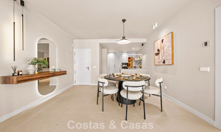 Apartamento dúplex renovado, listo para entrar a vivir, en venta con vistas a los campos de golf en La Quinta, Marbella - Benahavís 790468 