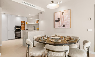 Apartamento dúplex renovado, listo para entrar a vivir, en venta con vistas a los campos de golf en La Quinta, Marbella - Benahavís 790469 