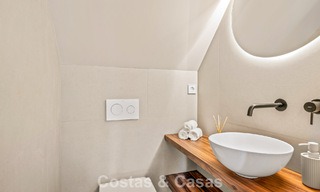 Apartamento dúplex renovado, listo para entrar a vivir, en venta con vistas a los campos de golf en La Quinta, Marbella - Benahavís 790481 