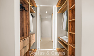 Apartamento dúplex renovado, listo para entrar a vivir, en venta con vistas a los campos de golf en La Quinta, Marbella - Benahavís 790482 