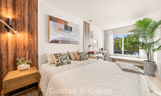Apartamento dúplex renovado, listo para entrar a vivir, en venta con vistas a los campos de golf en La Quinta, Marbella - Benahavís 790486 