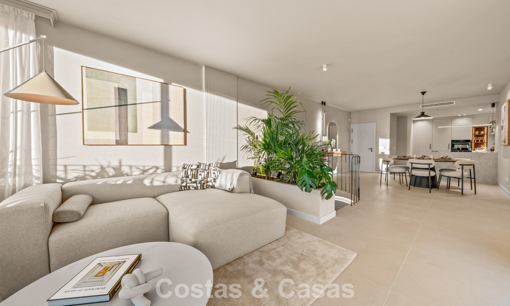 Apartamento dúplex renovado, listo para entrar a vivir, en venta con vistas a los campos de golf en La Quinta, Marbella - Benahavís 790503