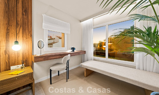 Apartamento dúplex renovado, listo para entrar a vivir, en venta con vistas a los campos de golf en La Quinta, Marbella - Benahavís 790511 