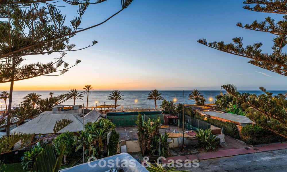 Ático dúplex amplio y renovado a pocos pasos de la playa en San Pedro, Marbella 790515