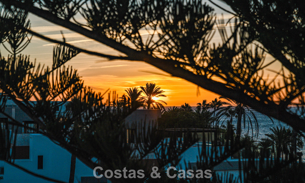 Ático dúplex amplio y renovado a pocos pasos de la playa en San Pedro, Marbella 790525