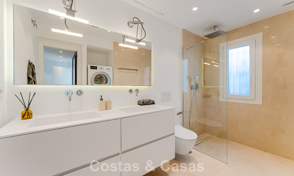 Ático dúplex amplio y renovado a pocos pasos de la playa en San Pedro, Marbella 790538