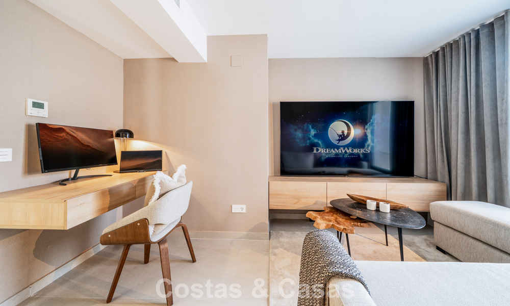 Villa de estilo mediterráneo moderno en venta a pocos minutos a pie de la playa y del centro de San Pedro, Marbella 790555