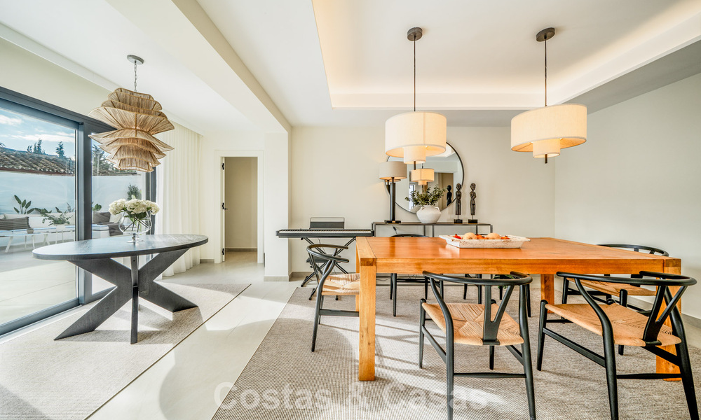 Villa de estilo mediterráneo moderno en venta a pocos minutos a pie de la playa y del centro de San Pedro, Marbella 790572