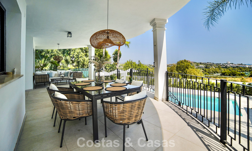 Amplia villa de lujo con vistas panorámicas al mar en venta en La Quinta, Benahavís - Marbella 790662