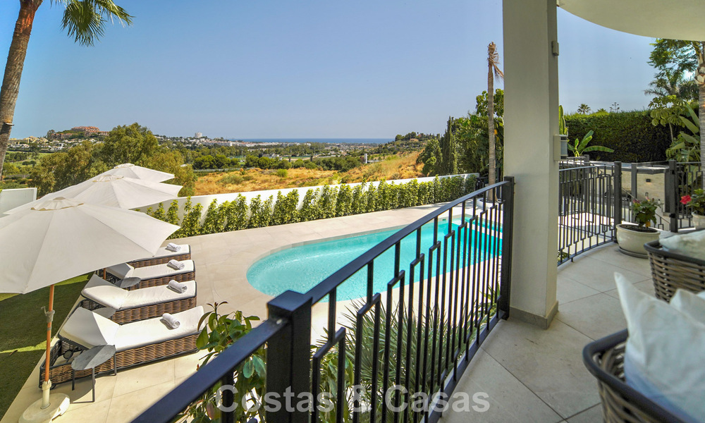 Amplia villa de lujo con vistas panorámicas al mar en venta en La Quinta, Benahavís - Marbella 790663