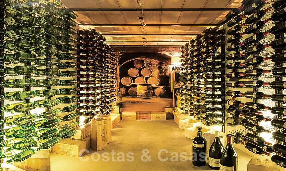 Apartamento de lujo en venta en un complejo resort de primera clase en Nueva Andalucía, Marbella 790378